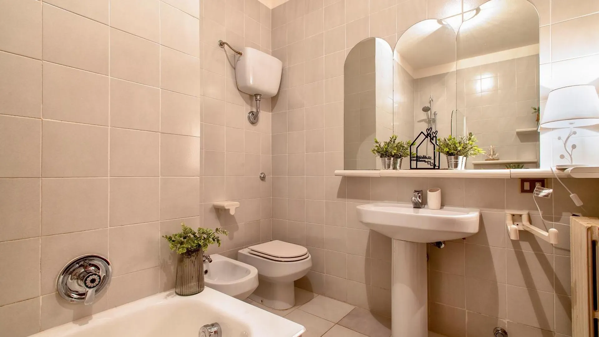Apartment Sardinia Re - Lilium Central Flat - Free Parking Alghero